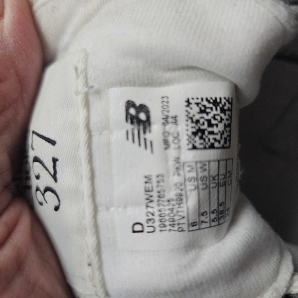 New Balance 327 pink & black - Picture 5 of 5